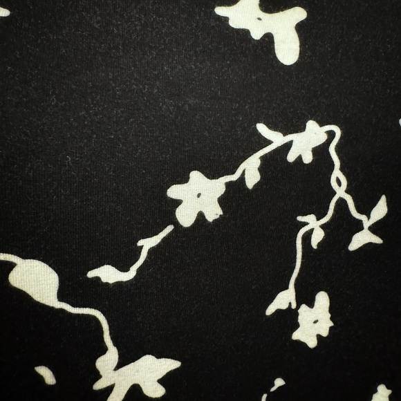 Fighting Eel/Ava Sky Tank Top - Picture 3 of 4